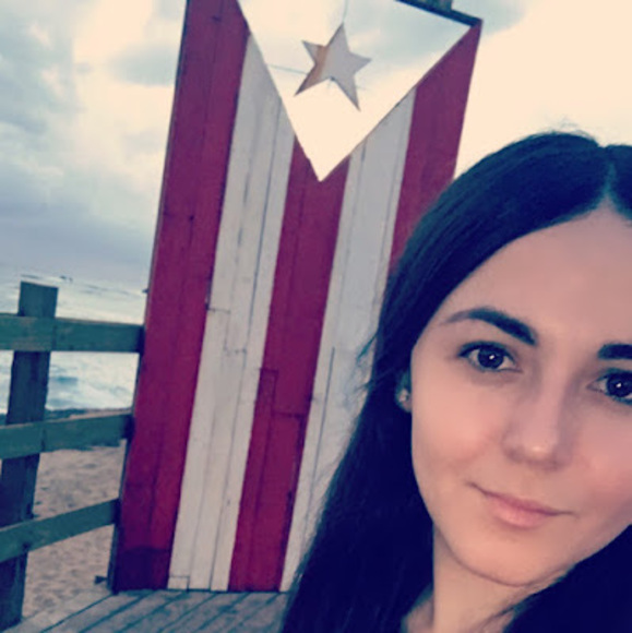 Meet your Posher, Deysha - Picture 1 of 1